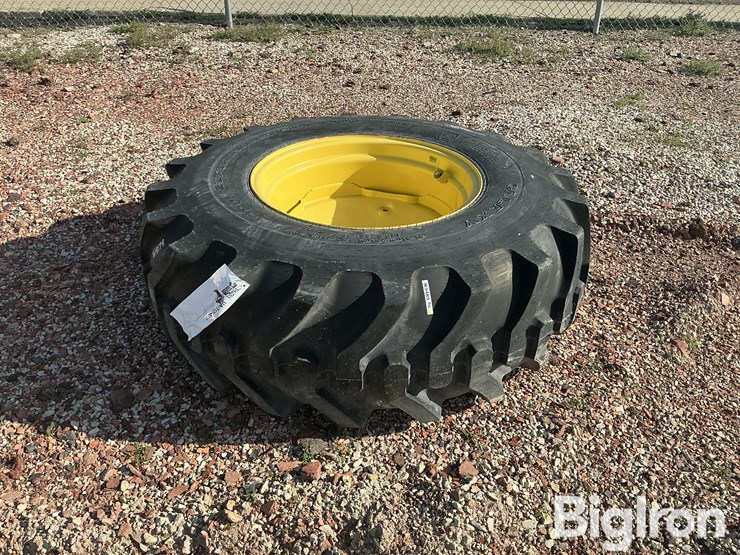john-deere-24-image-2