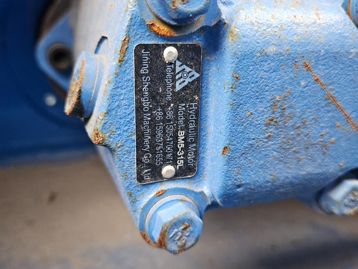 2025-massey-ferguson-730-image-11