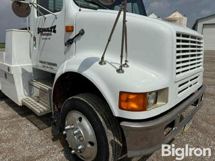 1990-international-7100-image-15