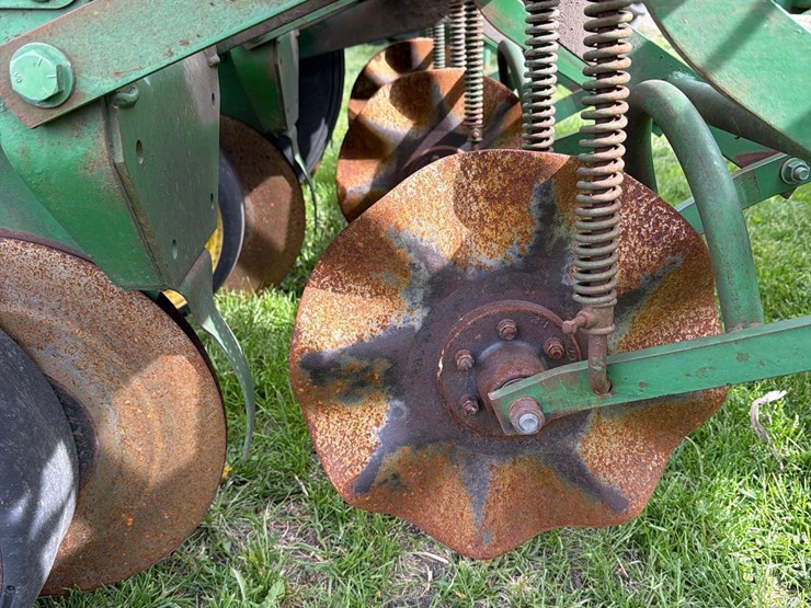 john-deere-7000-image-45