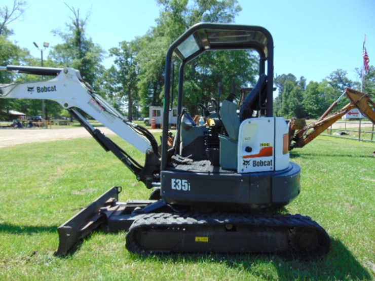 2016-bobcat-e35i-image-8