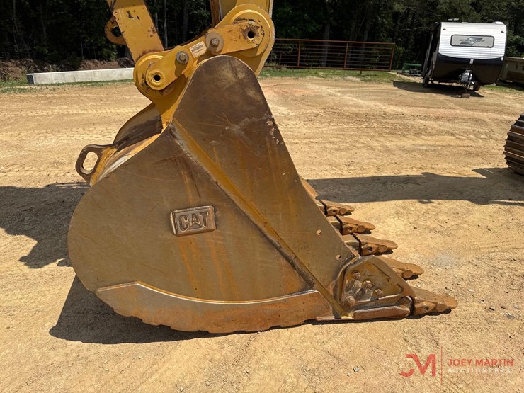 2022-caterpillar-336-image-15