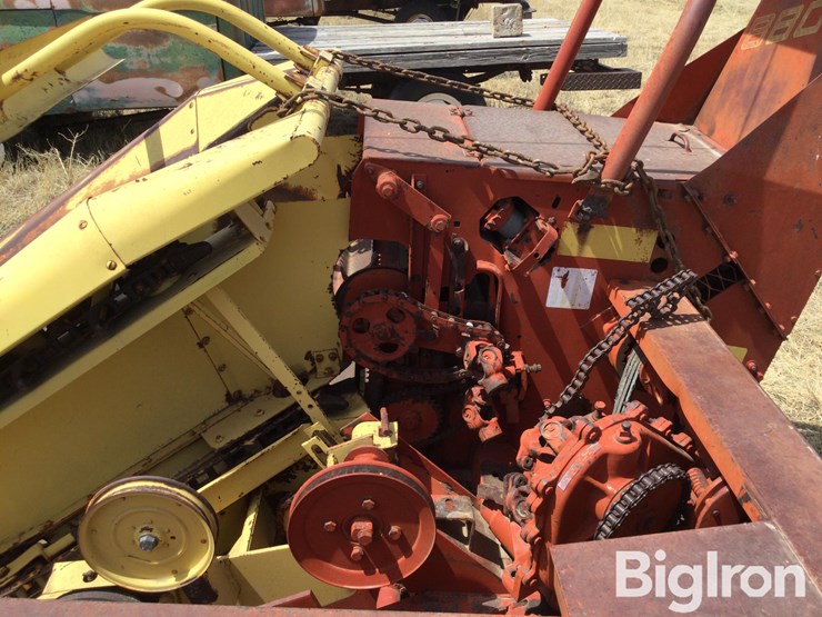 new-holland-880-image-14