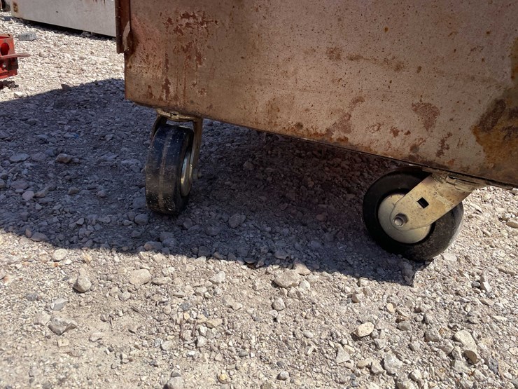 #7412-•-steel-cabinet-on-wheels-image-13