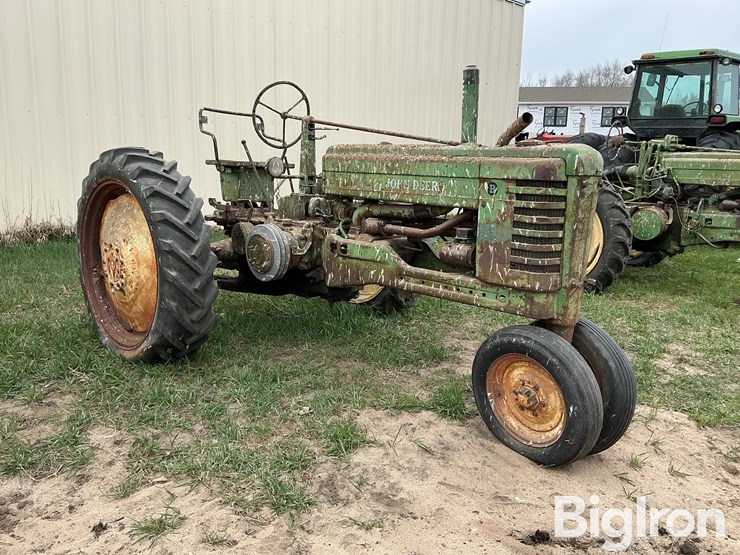 john-deere-b-image-3