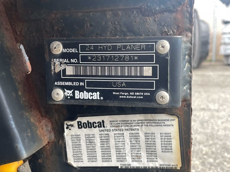 #9010-•-bobcat-asphalt-planer-(o7)-image-24
