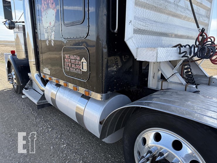 2001-kenworth-w900-image-21