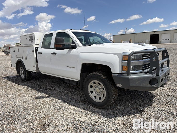 2018-chevrolet-k3500-image-3