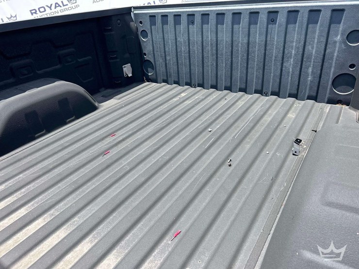 2022-chevrolet-silverado-1500-image-24