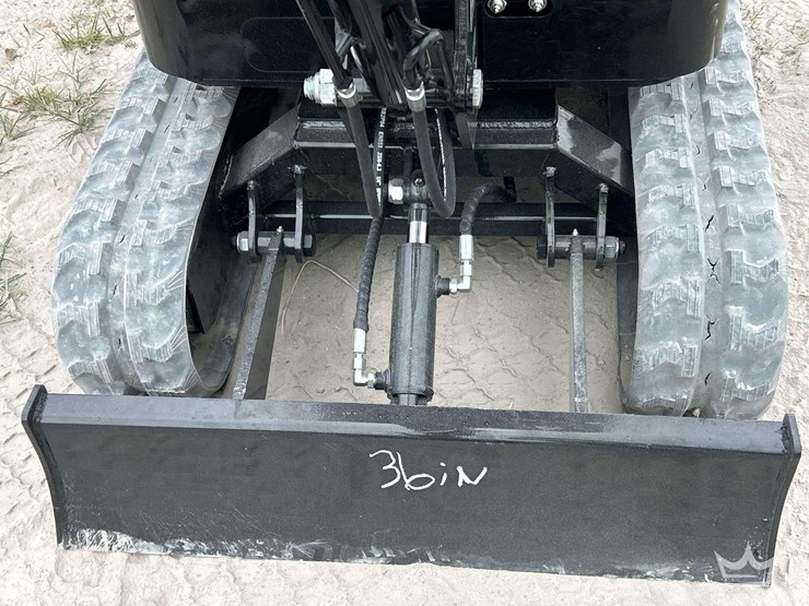 2026-cfg-industrial-h13r-mini-excavator-image-13