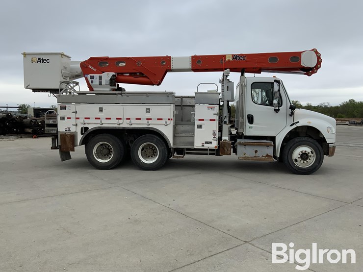 2014-freightliner-m2-106-image-4