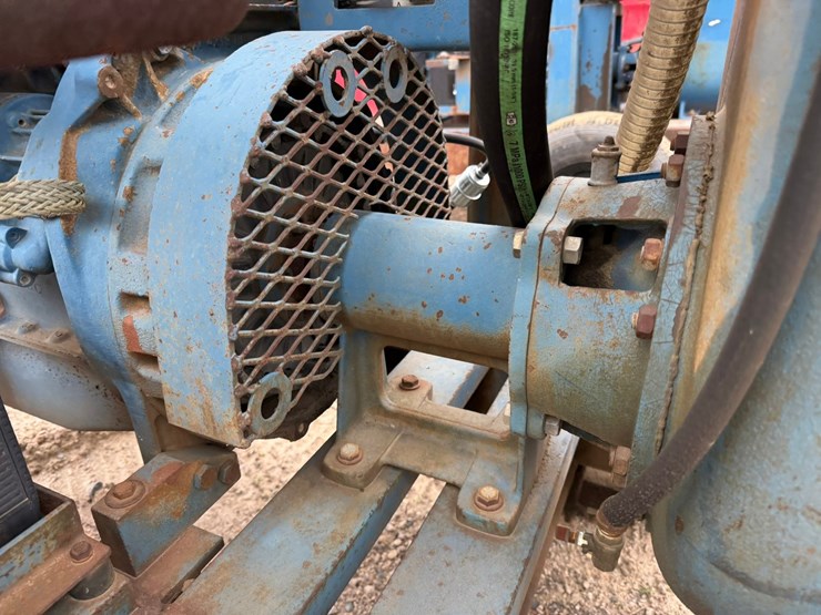 #3889-•-towable-water-pump-image-32