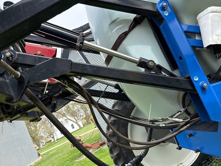 new-holland-s1070-image-38
