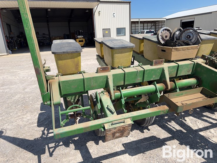 john-deere-7000-image-9