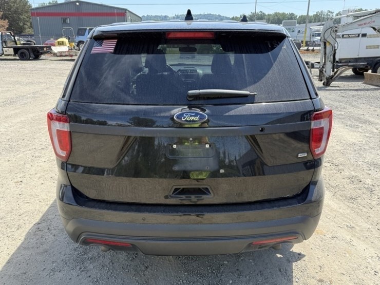 2017-ford-explorer-image-5