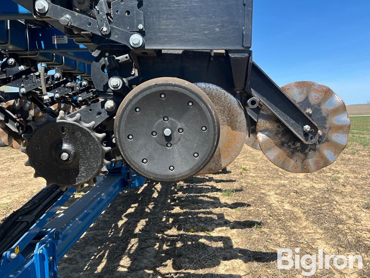 2023-kinze-3605-image-16