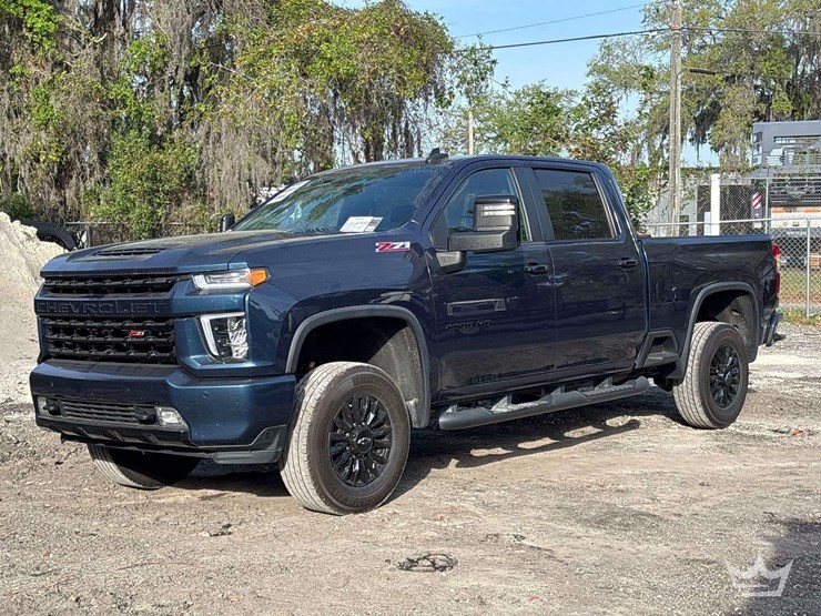 2021-chevrolet-silverado-2500-image-1
