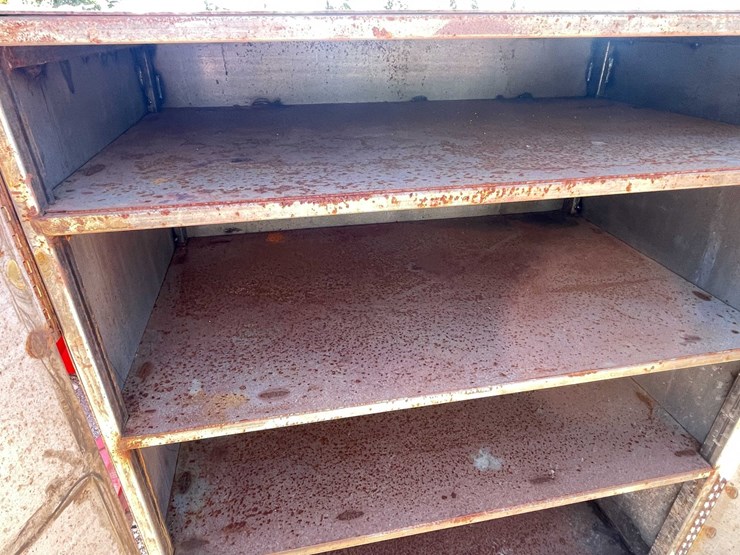#7412-•-steel-cabinet-on-wheels-image-8