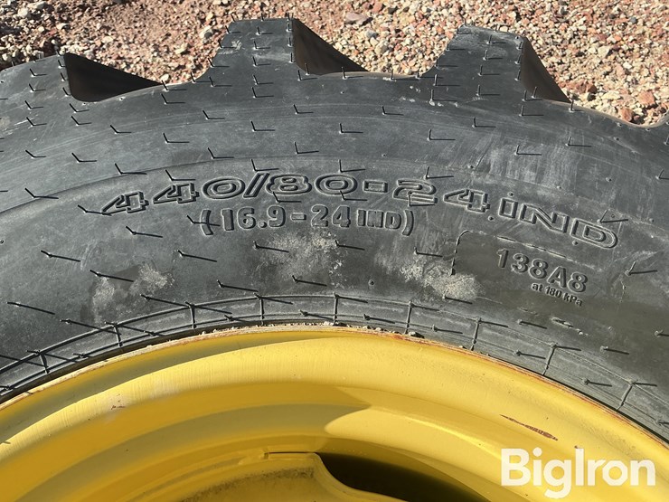 john-deere-24-image-10