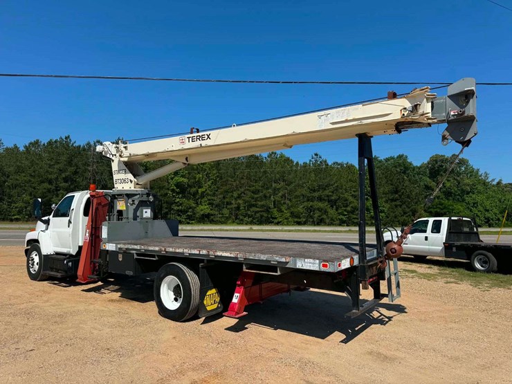2008-gmc-7500-image-4