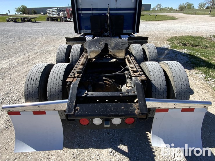 2015-kenworth-t660-image-19