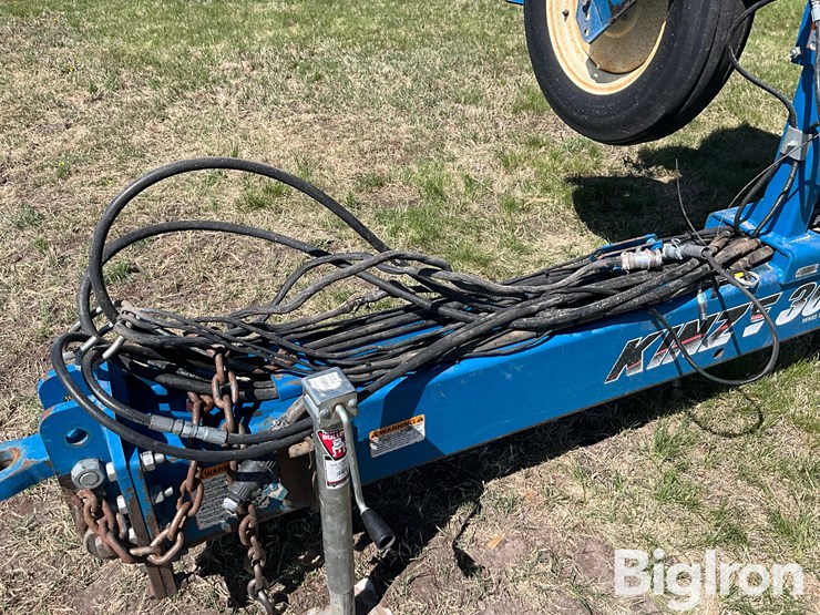 2011-kinze-3600-image-9