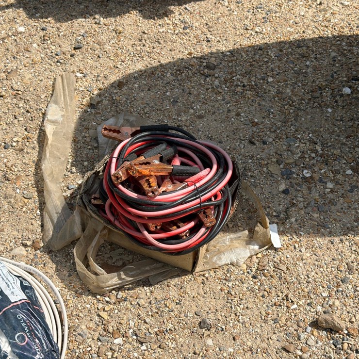 #5118 • BOX OF JUMPER CABLES