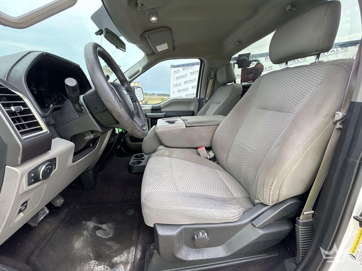 2017-ford-f150-image-21