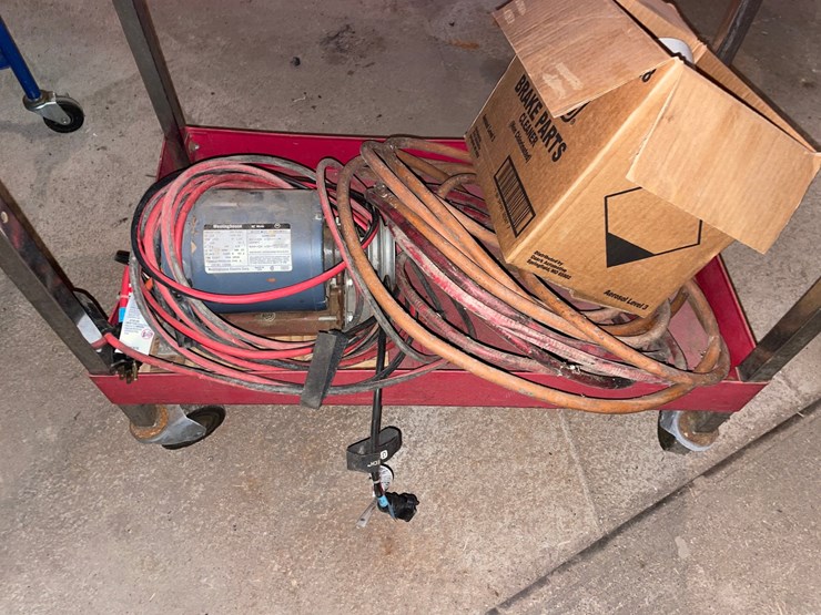 #7043-•-metal-shop-cart-and-contents-image-4