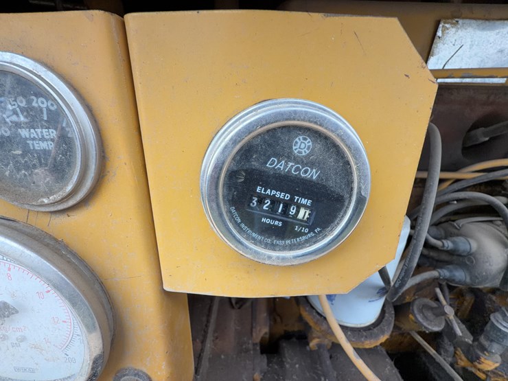 leroi-industrial-air-compressor-image-13