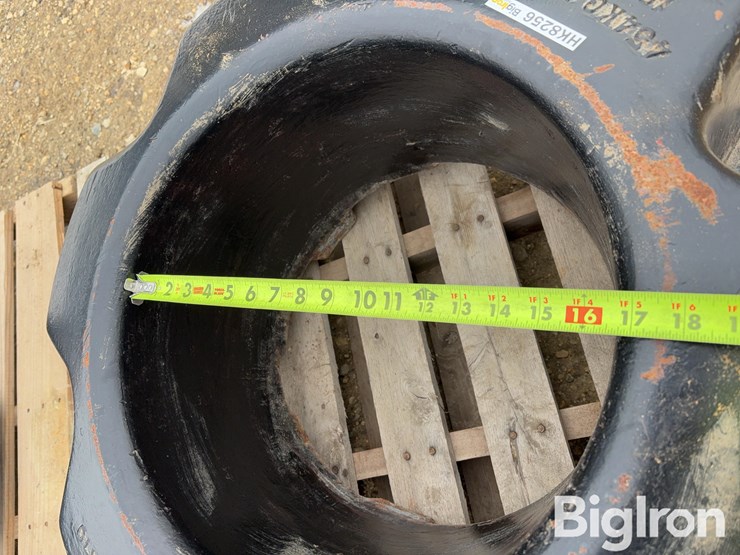 olympic-1000lb-tractor-weights-image-14