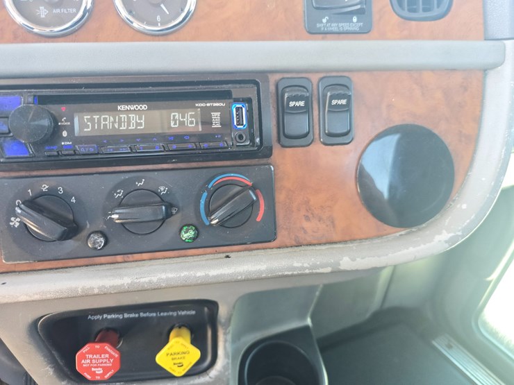 2007-peterbilt-379-image-64