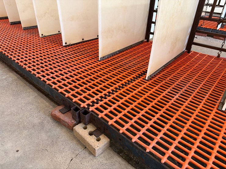 10-sections-of-orange-metal-floor-grate-image-7