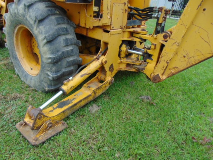 john-deere-410-image-12