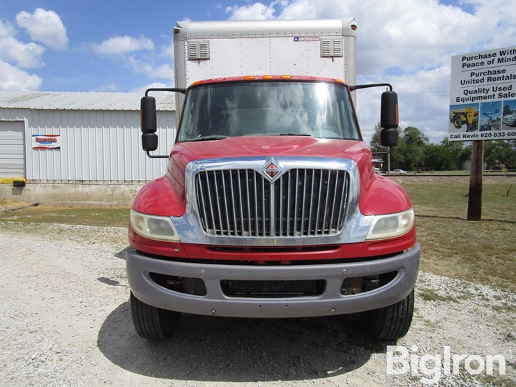 2013-international-durastar-4400-image-2