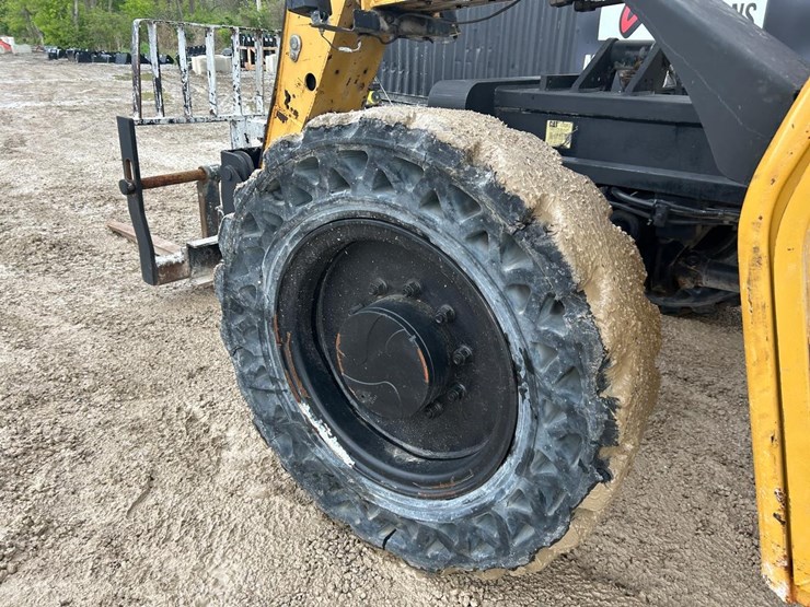 caterpillar-tl943-image-15