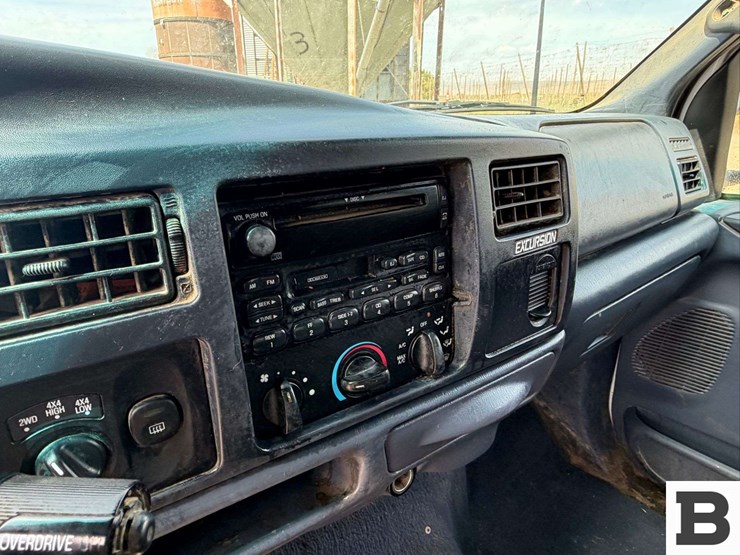 2000-ford-excursion-image-20