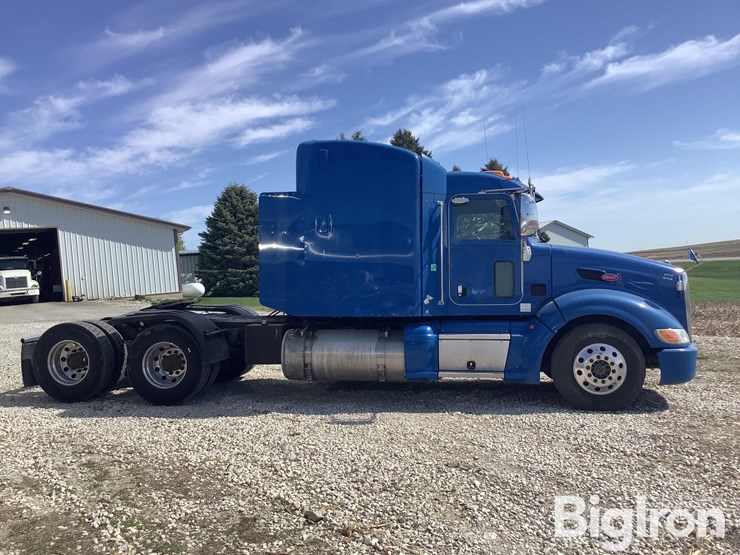2013-peterbilt-386-image-4