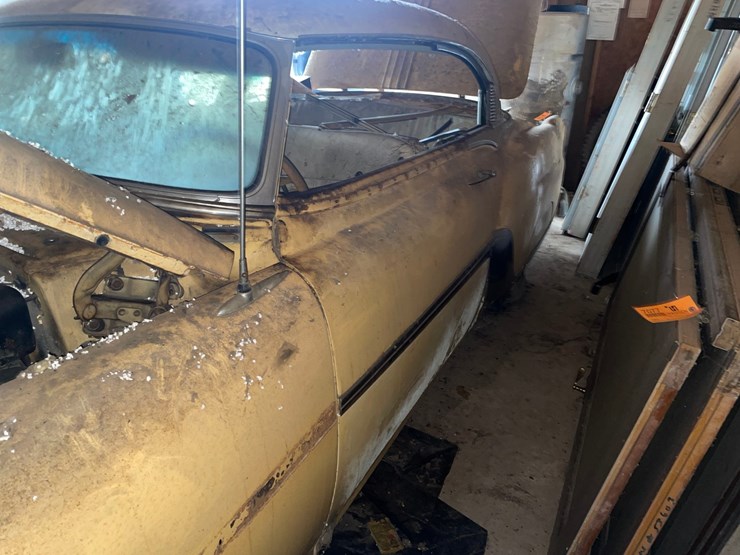 #7080-•-1954-pontiac-star-chief-catalina-style-*must-be-trailered*-(has-mn-title)-image-6