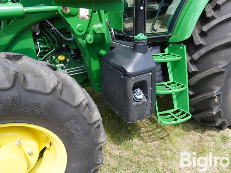 2018-john-deere-6105e-image-9