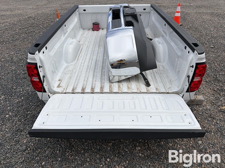 2018-chevrolet-k3500-image-10