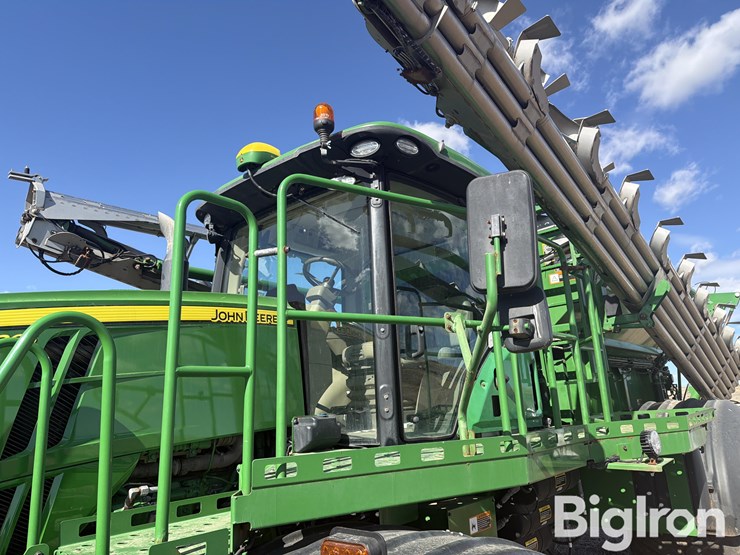 2020-john-deere-f4365-image-9