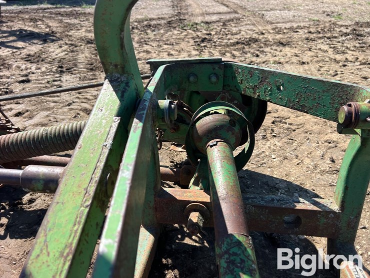 john-deere-350-image-14