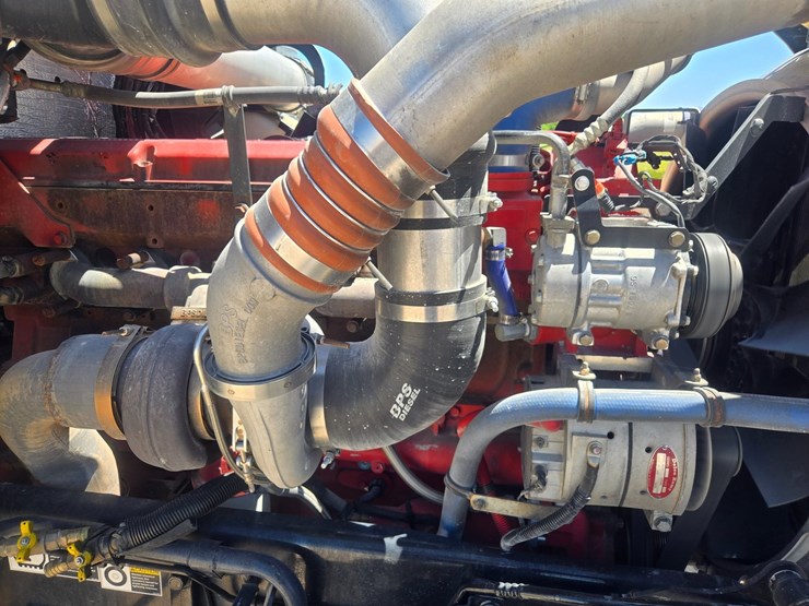 2023-kenworth-w900-image-46