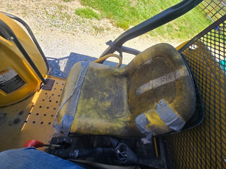 #24312-•-caterpillar-worksite-6x4-image-27