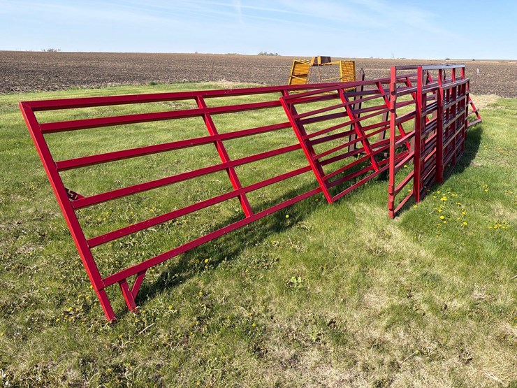 7-various-sized-gates-image-1