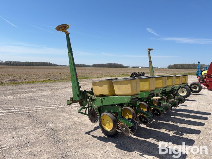 john-deere-7000-image-7
