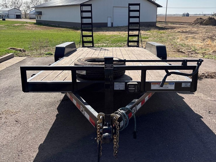 2019-pj-7ft-x-18ft-beaver-tail-bumper-hitch-trailer--1-owner-image-2