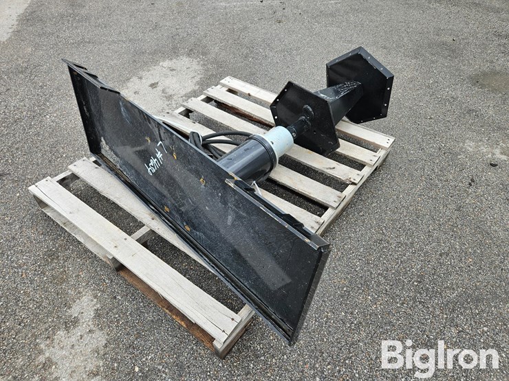 2025-massey-ferguson-730-image-5