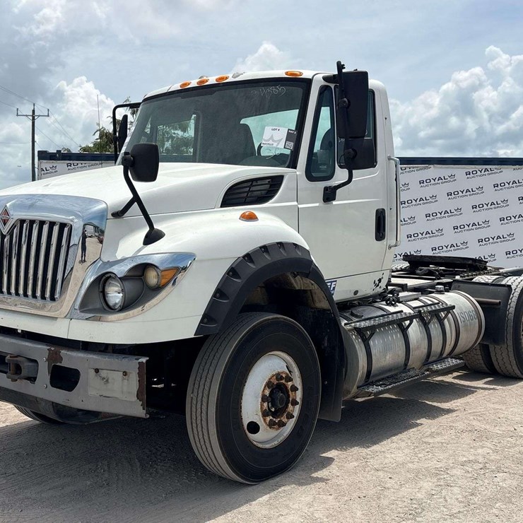 2015 INTERNATIONAL WORKSTAR 7600